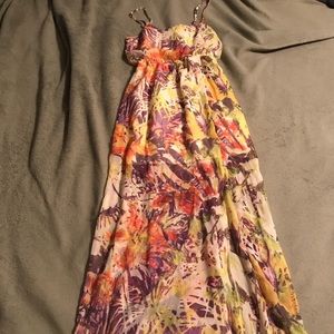 Jessica Simpson flowing maxi dress with leg slit